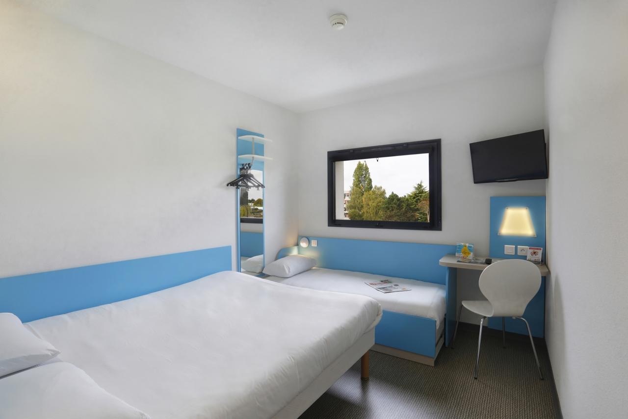 First Hotel 2*